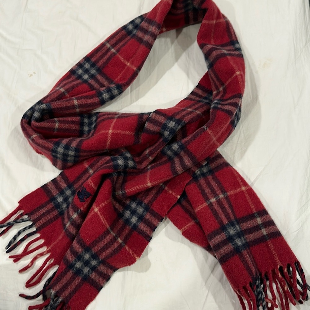 Burberry red wool scarf